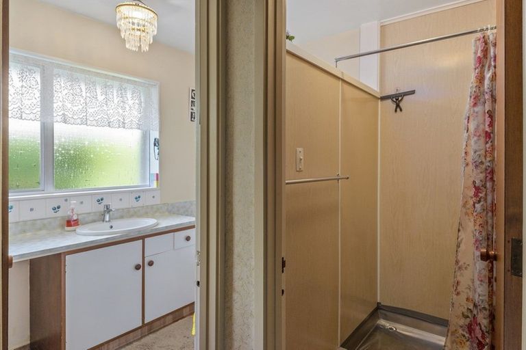 Photo of property in 5 Chatswood Place, Bishopdale, Christchurch, 8051