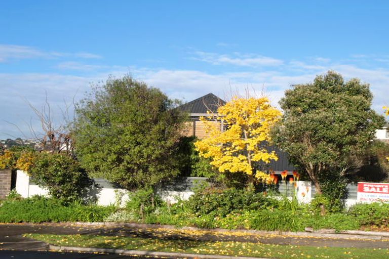 Photo of property in 21 Stevenson Way, Cockle Bay, Auckland, 2014