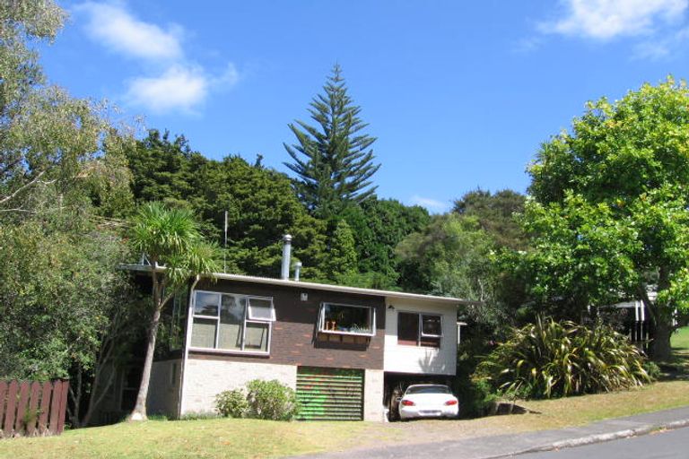 Photo of property in 41 Castleton Street, Birkdale, Auckland, 0626