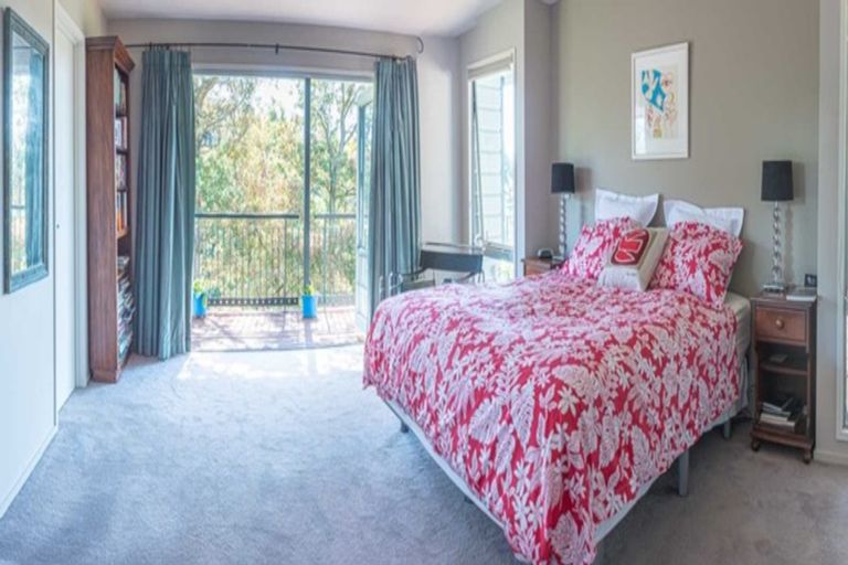 Photo of property in 1a Sherwood Lane, Cashmere, Christchurch, 8022