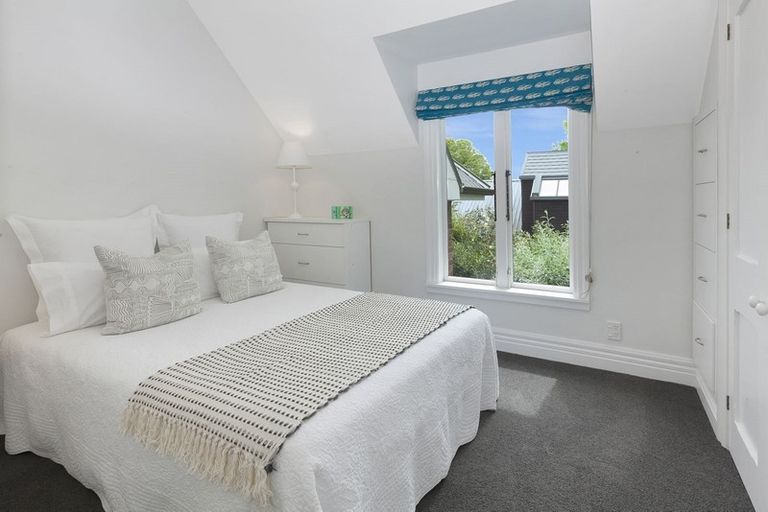 Photo of property in 20 Poynder Avenue, Merivale, Christchurch, 8014