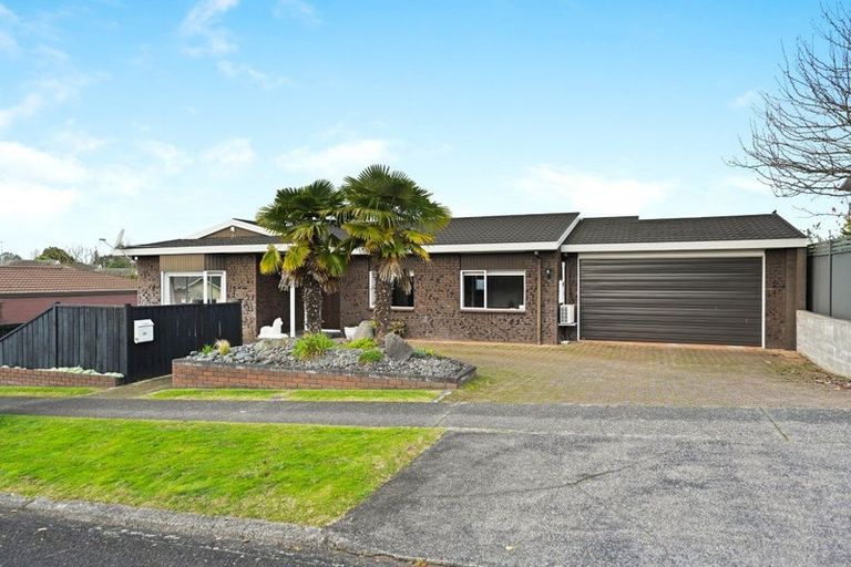 Photo of property in 28 Delamare Road, St Andrews, Hamilton, 3200