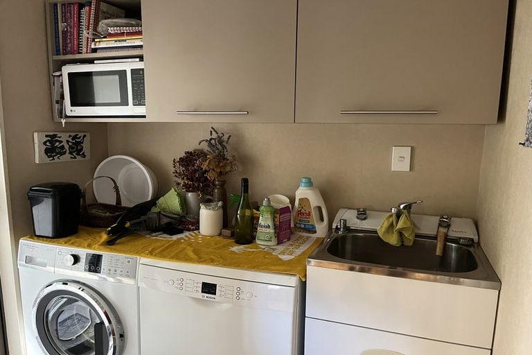 Photo of property in 2a Terminus Street, Silverstream, Upper Hutt, 5019