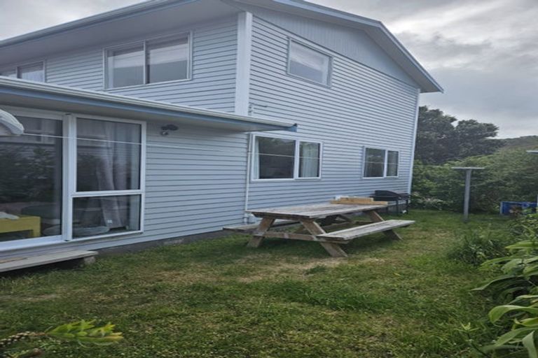 Photo of property in 1/23 Maple Grove, Maungaraki, Lower Hutt, 5010