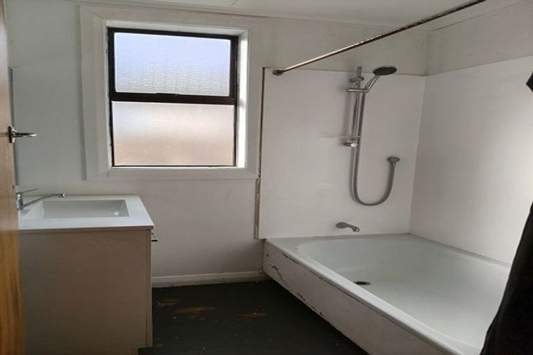 Photo of property in 49 Burns Avenue, Takaro, Palmerston North, 4412