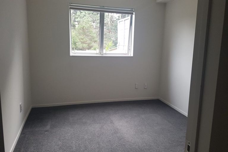 Photo of property in 106 Glendhu Road, Bayview, Auckland, 0629