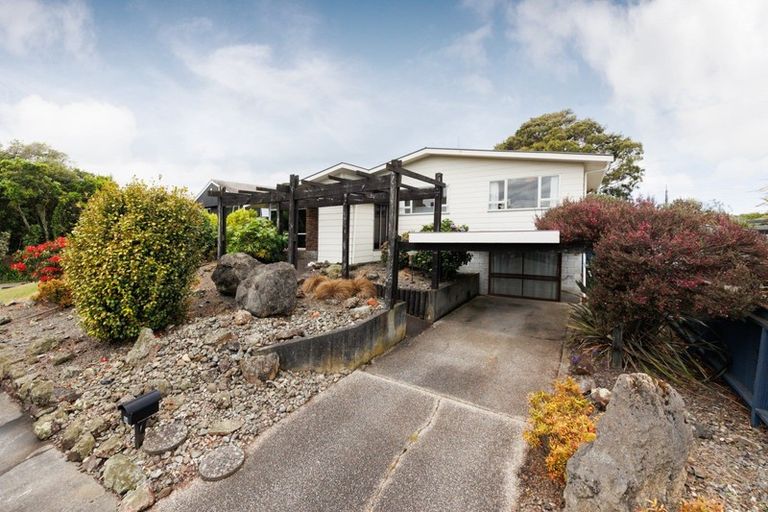 Photo of property in 34 Pinedale Parade, Milson, Palmerston North, 4414
