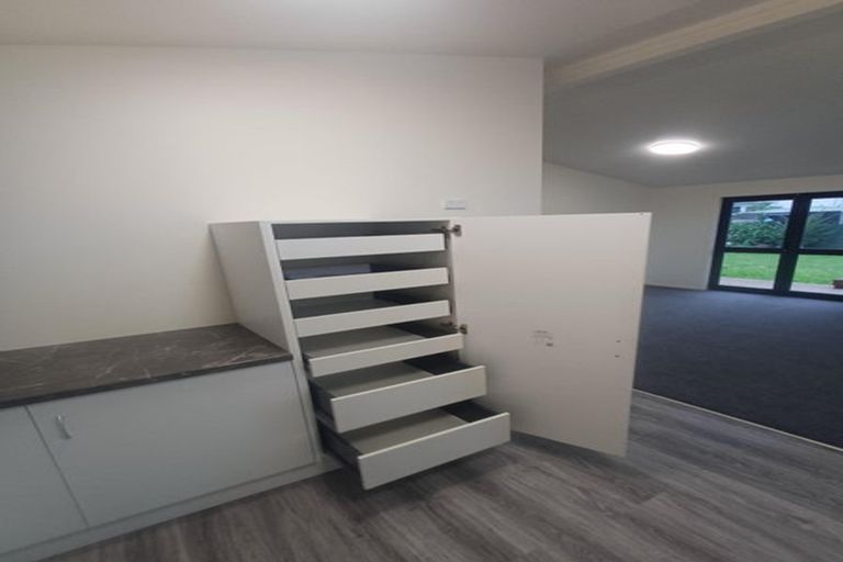 Photo of property in 39 Kent Street, Levin, 5510