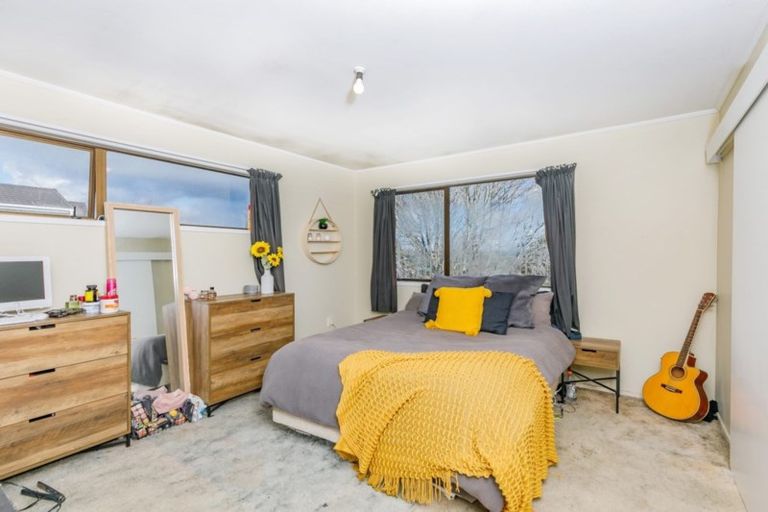 Photo of property in 34 Pahi Place, West Harbour, Auckland, 0618