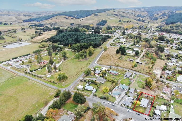 Photo of property in 11 Harrington Street, Lawrence, 9532