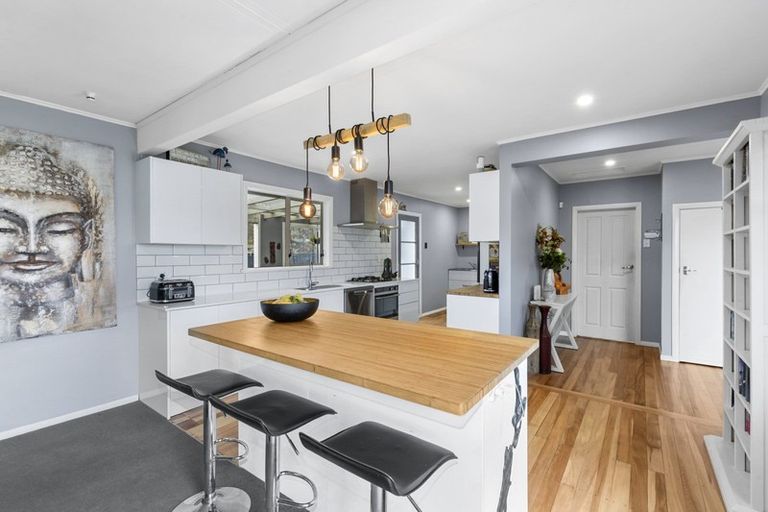 Photo of property in 3 Wright Street, Wainuiomata, Lower Hutt, 5014