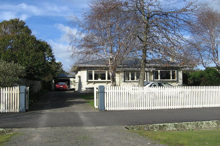 Photo of property in 19 East Street, Feilding, 4702