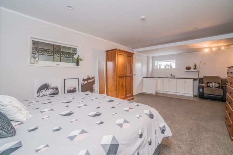 Photo of property in 19 Tapu Road, Huapai, Kumeu, 0810