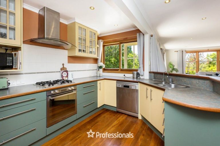 Photo of property in 14 Prouse Grove, Silverstream, Upper Hutt, 5019