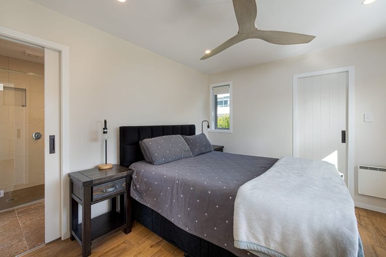 Photo of property in 29 Hyde Road, Rothesay Bay, Auckland, 0630