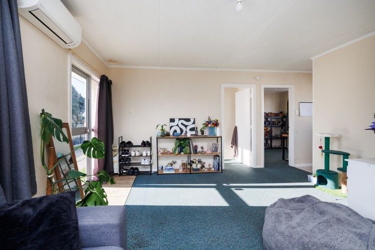 Photo of property in 2/106 Linton Street, West End, Palmerston North, 4410
