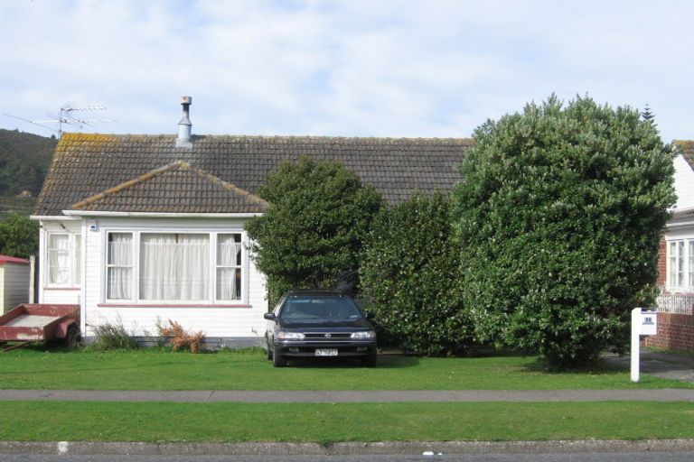 Photo of property in 36 Churton Crescent, Taita, Lower Hutt, 5011