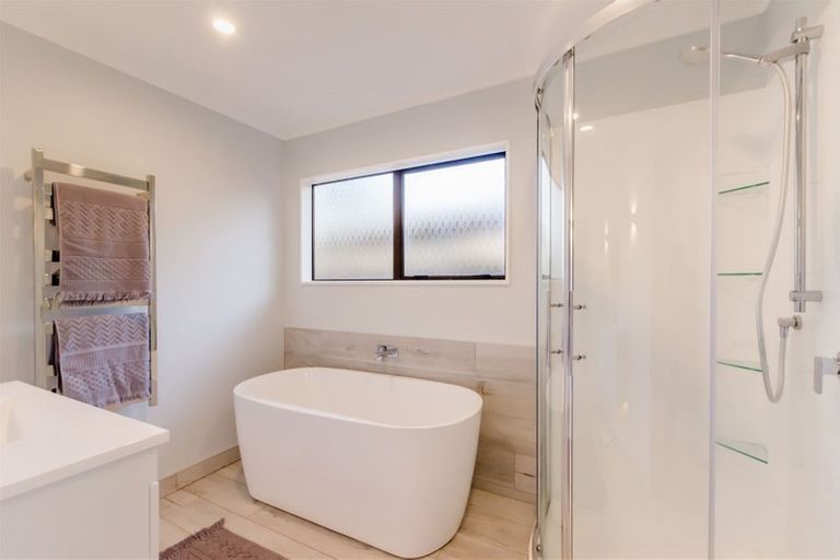 Photo of property in 15 Wedgewood Grove, Raumati Beach, Paraparaumu, 5032