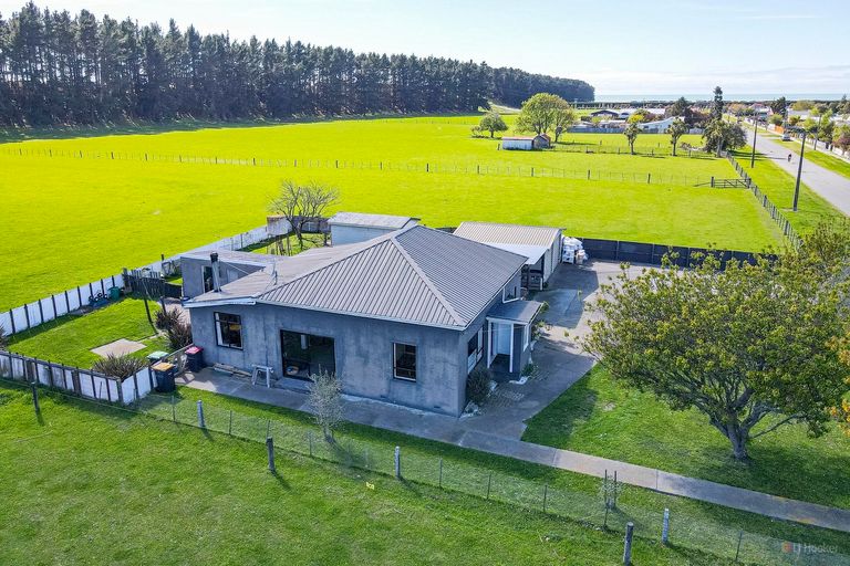 Photo of property in 4 Queen Street, Pareora, 7912