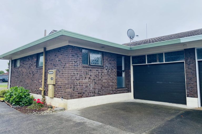 Photo of property in 1/60 Sandspit Road, Cockle Bay, Auckland, 2014