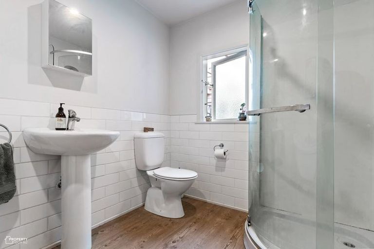 Photo of property in 65 Brandon Street, Featherston, 5710