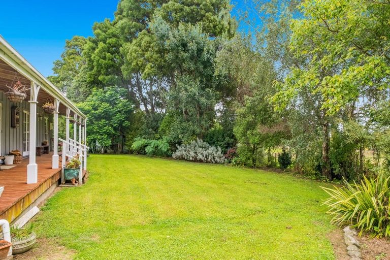 Photo of property in 154 Gear Road, Te Horo, Otaki, 5582