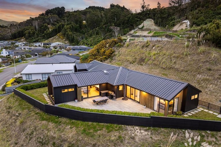 Photo of property in 23 Banks Boulevard, Whitby, Porirua, 5024