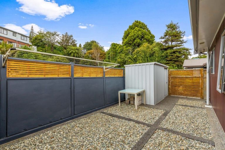 Photo of property in 58d Gilbert Street, New Plymouth, 4310