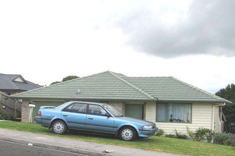 Photo of property in 37 Jadewynn Drive, Massey, Auckland, 0614