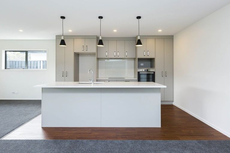 Photo of property in 7 Thornbury Lane, Timberlea, Upper Hutt, 5018