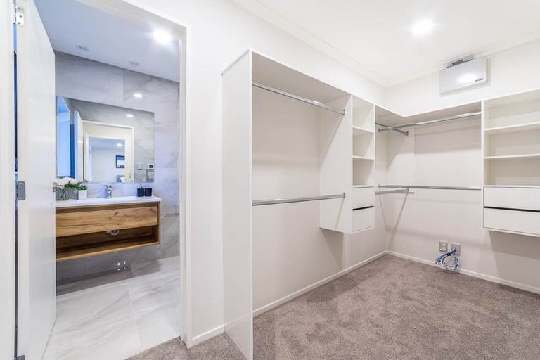 Photo of property in 11 Thomas Rielly Avenue, Hobsonville, Auckland, 0616