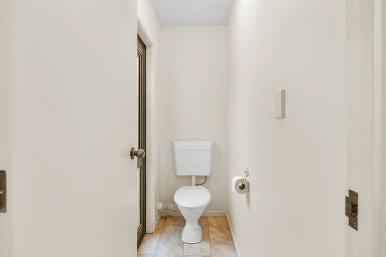 Photo of property in 11a Puriri Avenue, Orewa, 0931