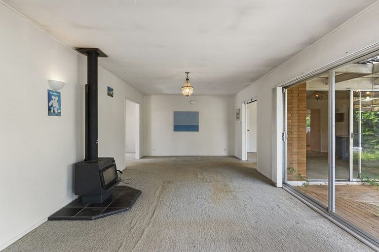 Photo of property in 35 Meadway, Sunnyhills, Auckland, 2010