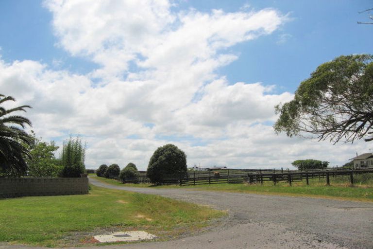 Photo of property in 112b Bryant Road, Karaka, Papakura, 2580