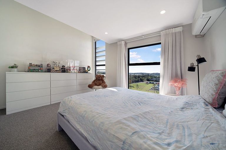 Photo of property in 34 Memorial Park Lane, Hobsonville, Auckland, 0618