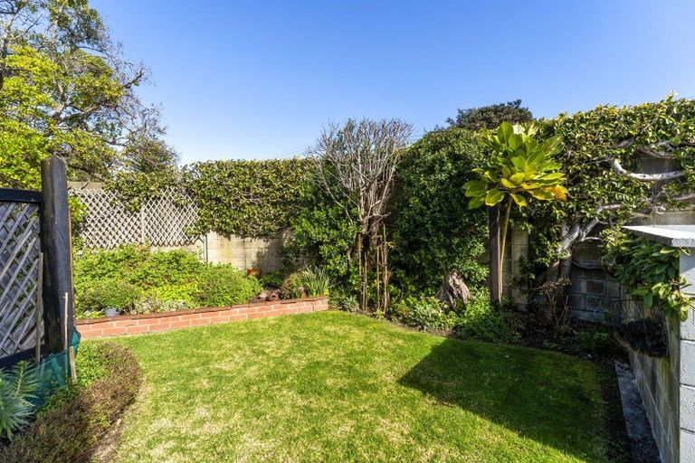 Photo of property in 52 Manly Street, Paraparaumu Beach, Paraparaumu, 5032