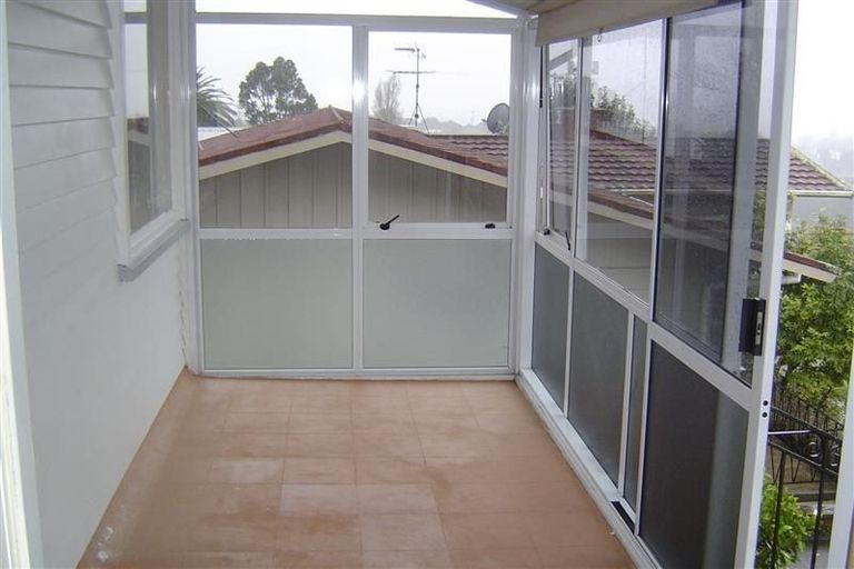 Photo of property in 20 Speedy Crescent, Hillcrest, Auckland, 0627