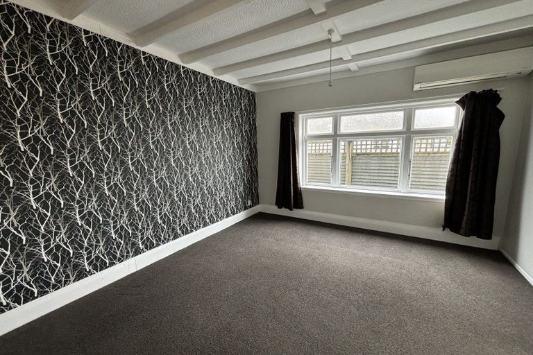 Photo of property in 100 Ferguson Street, West End, Palmerston North, 4412