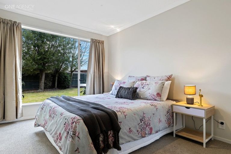 Photo of property in 24 Carmana Gardens, Rangiora, 7400