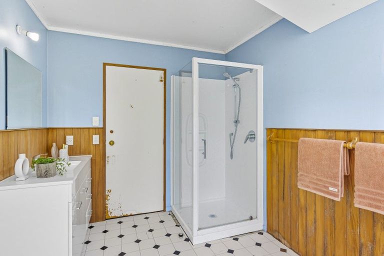 Photo of property in 345 Mazengarb Road, Paraparaumu, 5032