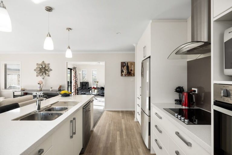 Photo of property in 40 Penetaka Heights, Pyes Pa, Tauranga, 3112