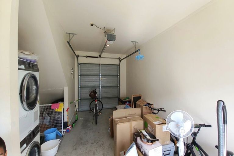 Photo of property in 12 Vitex Lane, Henderson, Auckland, 0612