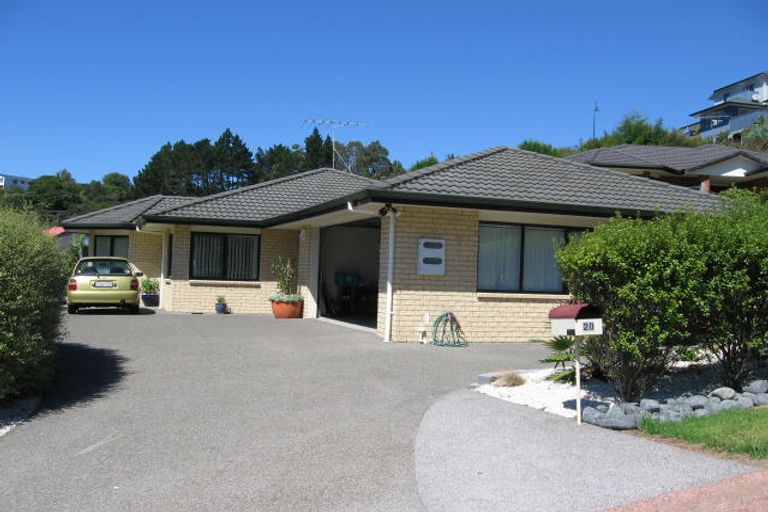 Photo of property in 20 Helen Ryburn Place, Torbay, Auckland, 0630