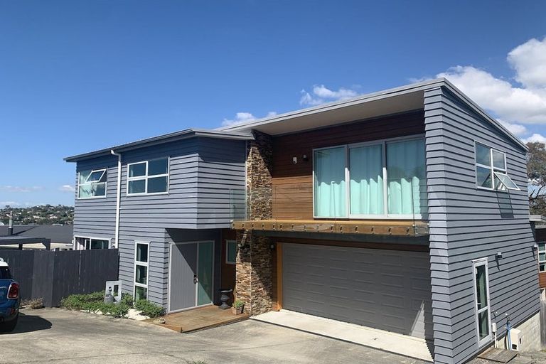 Photo of property in 17 Limmer Place, Browns Bay, Auckland, 0632