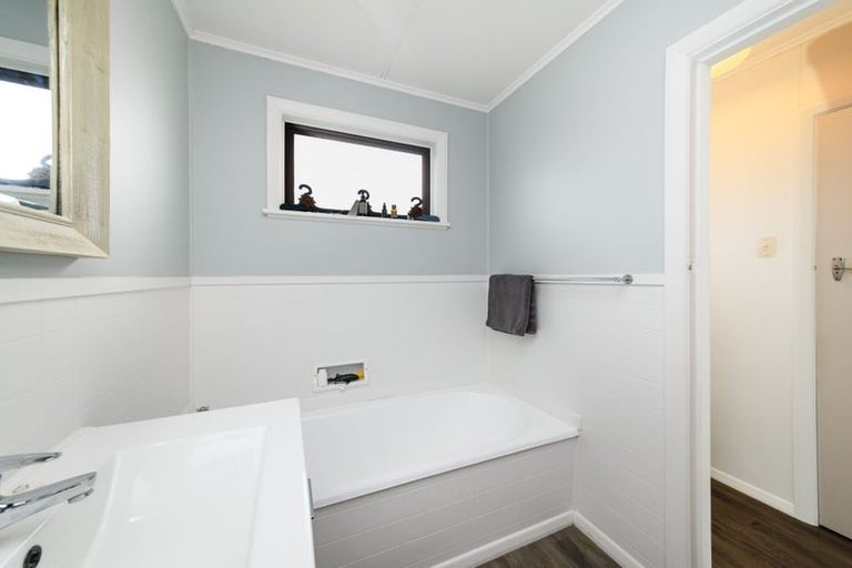 Photo of property in 107 College Street, Awapuni, Palmerston North, 4412