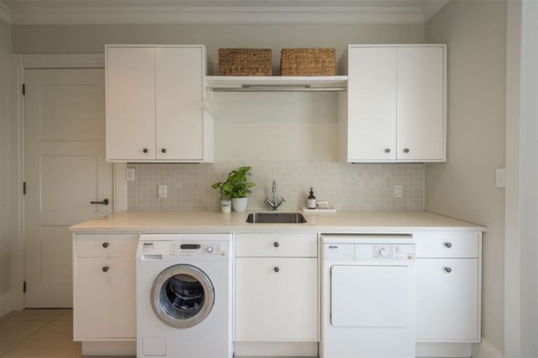 Photo of property in 6 Wairarapa Terrace, Merivale, Christchurch, 8014