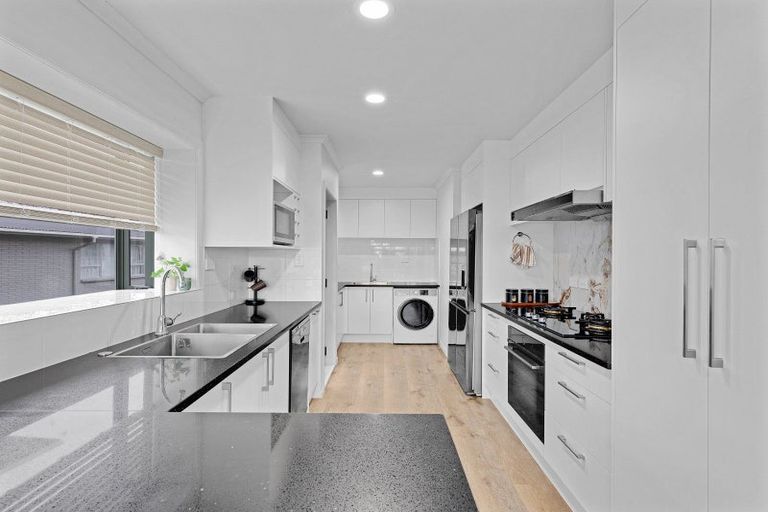 Photo of property in 52 Glenview Terrace, Glenview, Hamilton, 3206