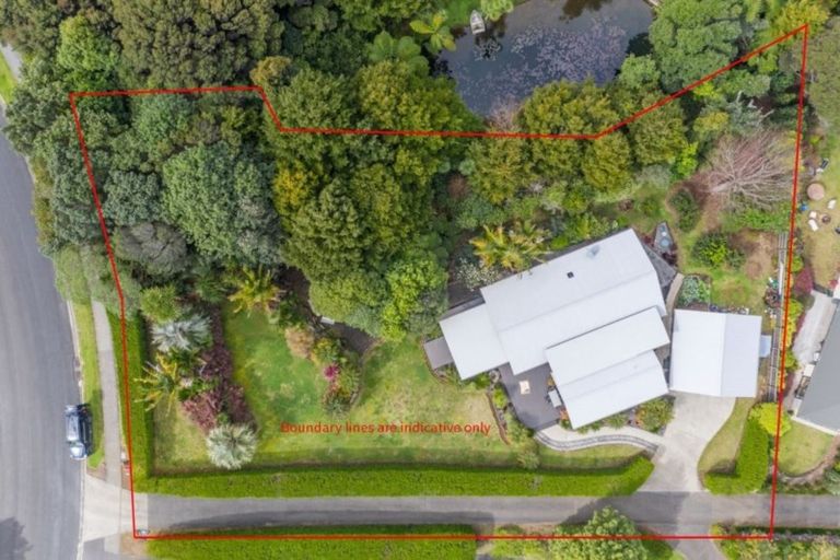 Photo of property in 13 Edkins Road, Kerikeri, 0230