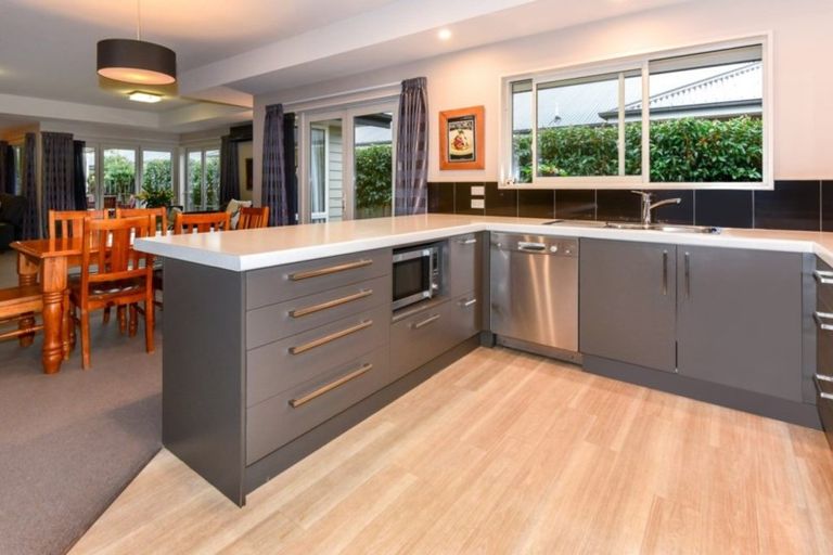 Photo of property in 22 Pemberton Drive, Darfield, 7510