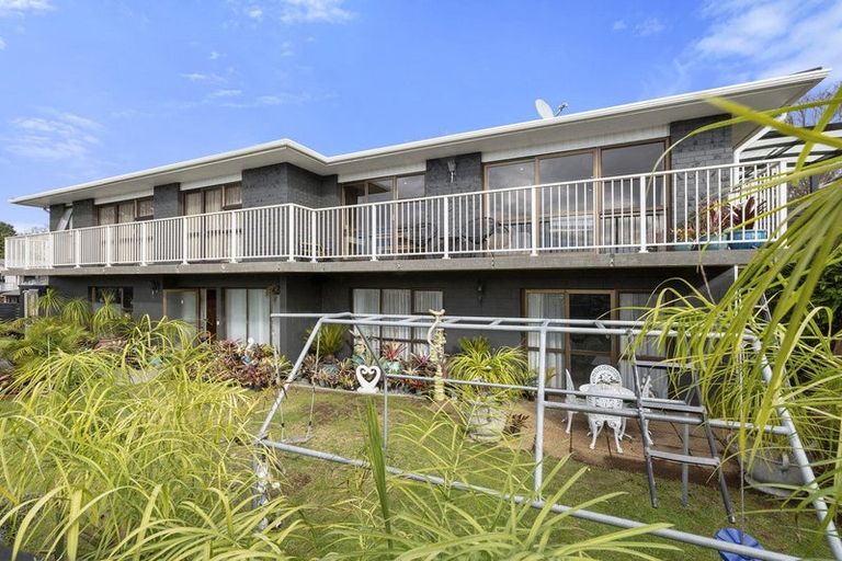 Photo of property in 17 Pukekohatu Street, Waitara, 4320